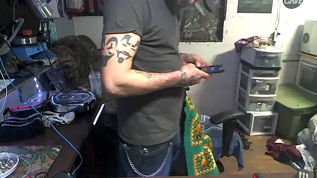 CloudDadddyyy420 online show from November 2025 07:57:01 PM