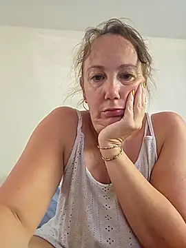 Snapshot of Wisie_Cutie chatting on June 2026 09:03:01 AM Wisie Cutie online show from June 2026 09:03:01 AM