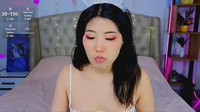 Snapshot of Wendy__Hills chatting on March 2025 04:21:01 PM Wendy Hills online show from March 2025 04:21:01 PM