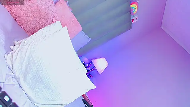 AiishaRose online show from April 2026 09:39:33 PM