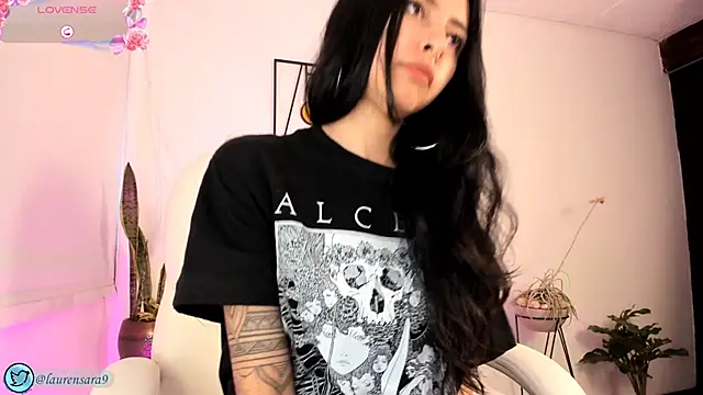 sara-lauren online show from December 2024 03:33:02 PM