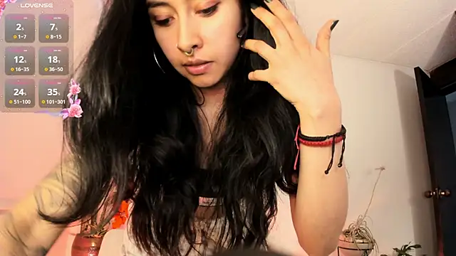 sara-lauren online show from December 2024 03:39:01 PM