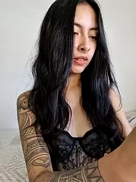 sara-lauren online show from December 2024 03:41:01 PM