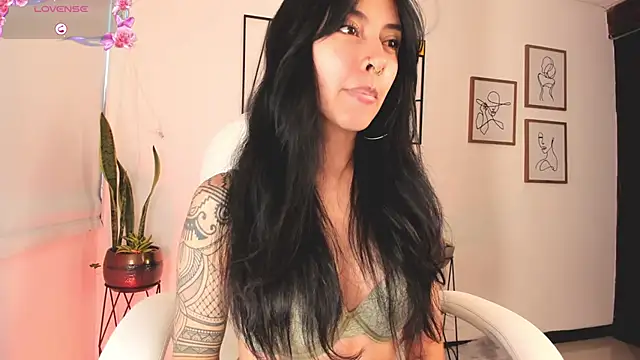 sara-lauren online show from January 2025 08:58:02 PM