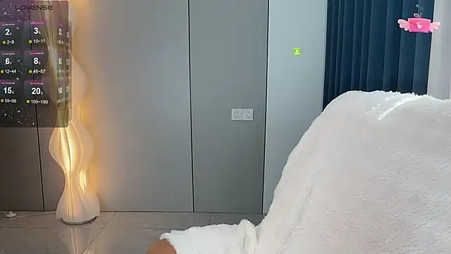 Snapshot of Mandy-- chatting on October 2025 03:25:01 AM Mandy-- online show from October 2025 03:25:01 AM