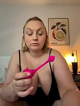 BBW Nora online show from December 2025 09:03:02 AM