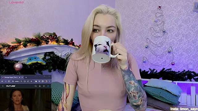 LillyMoure  online show from January 2025 12:09:01 AM