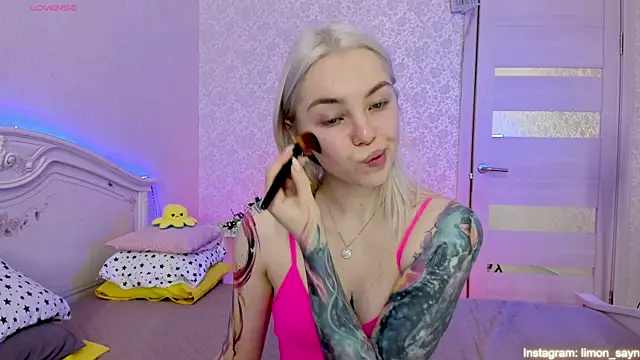 LillyMoure  online show from March 2025 11:45:02 PM