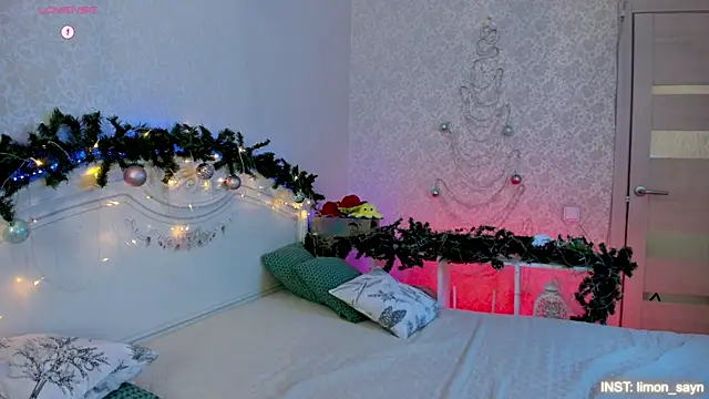 LillyMoure  online show from January 2026 11:51:01 PM