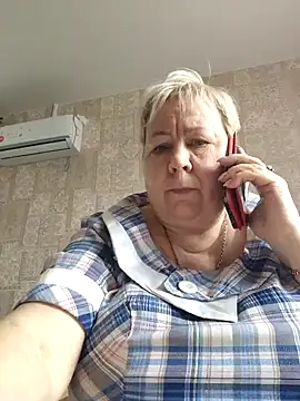 EffectFiona online show from March 2025 11:00:01 AM