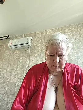 Snapshot of EffectFiona chatting on June 2026 01:21:01 AM EffectFiona online show from June 2026 01:21:01 AM