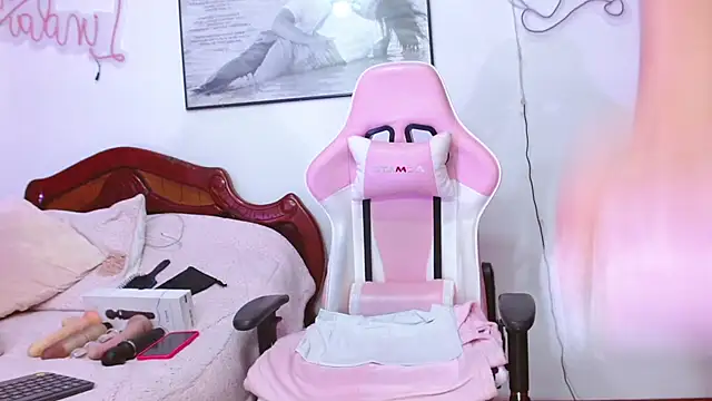 Amelie Rousell online show from March 2025 08:54:02 PM