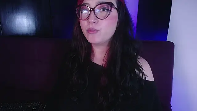 Miss Loise online show from December 2024 03:46:01 PM