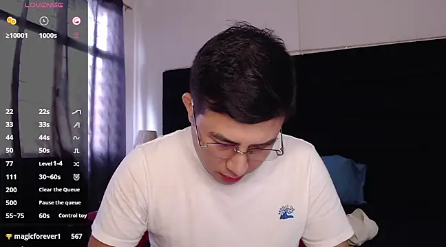 andrewmhilton  online show from March 2025 08:21:01 PM