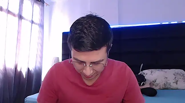 andrewmhilton  online show from March 2025 07:59:01 PM