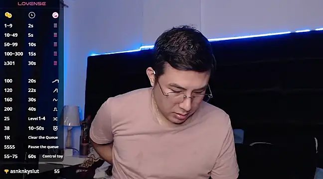 andrewmhilton  online show from March 2025 03:41:02 AM