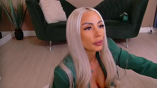 Bailey Rush online show from April 2026 07:04:02 PM