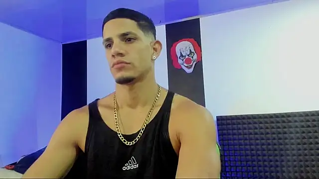 jhonnysnow17 online show from March 2025 08:32:01 AM