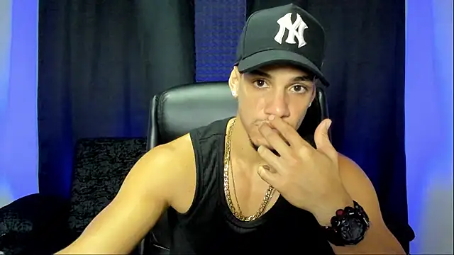 jhonnysnow17 online show from October 2025 11:04:02 PM