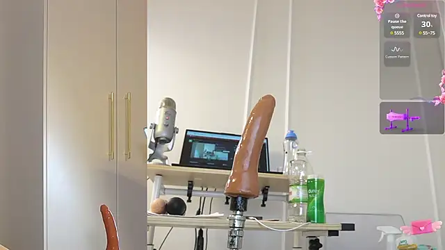 Snapshot of Miss69Ri99 chatting on January 2025 07:40:01 PM Miss69Ri99 online show from January 2025 07:40:01 PM