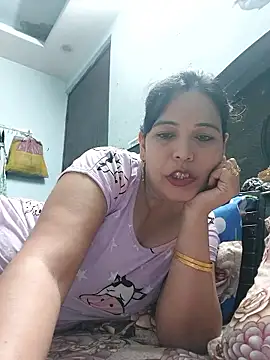 Snapshot of Poojabhabi101 chatting on June 2026 06:08:01 AM Poojabhabi101 online show from June 2026 06:08:01 AM