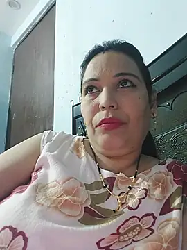 Snapshot of Poojabhabi101 chatting on June 2026 06:34:02 AM Poojabhabi101 online show from June 2026 06:34:02 AM