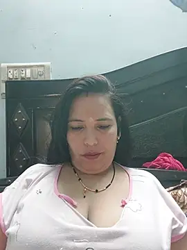 Snapshot of Poojabhabi101 chatting on June 2026 05:54:01 AM Poojabhabi101 online show from June 2026 05:54:01 AM