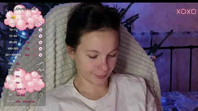 lil luna x online show from December 2024 08:03:02 PM