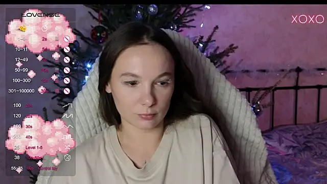 lil luna x online show from December 2024 04:04:01 PM