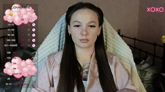 lil luna x online show from February 2025 04:00:02 PM