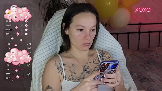 lil luna x online show from February 2026 10:35:01 PM