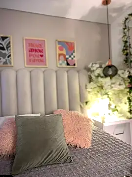 cute  cherry  online show from November 2025 08:33:02 PM