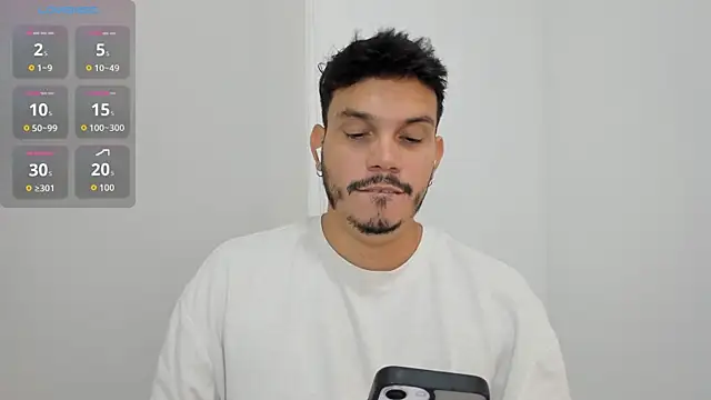 alejandro stark online show from October 2025 06:27:01 PM