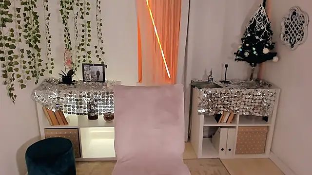 mia x love online show from December 2025 06:53:02 AM