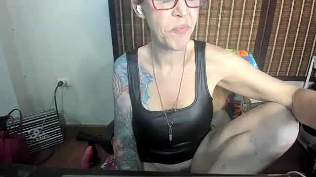 Snapshot of VenusX chatting on February 2026 08:05:02 PM VenusX online show from February 2026 08:05:02 PM