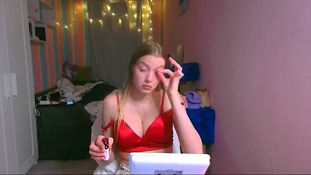   Aphrodita  wow   online show from December 2024 12:05:02 PM