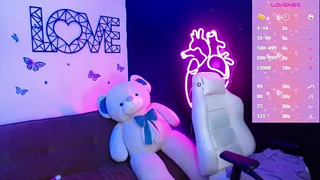 Snapshot of demyanderson_ chatting on March 2025 10:02:02 PM demyanderson online show from March 2025 10:02:02 PM