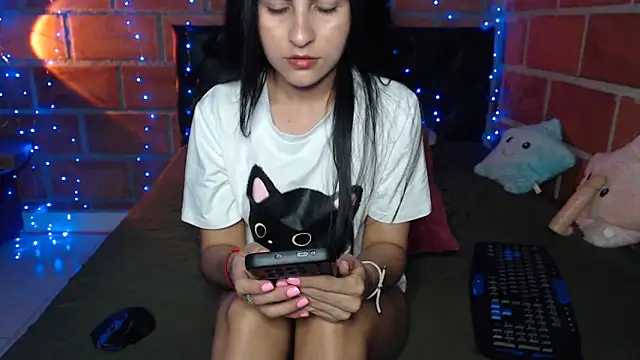 Nathacha online show from November 2025 10:15:02 PM