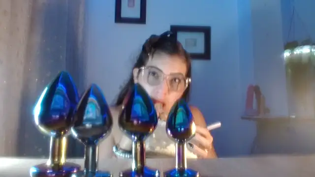 DaMikaela  online show from February 2026 05:11:01 PM