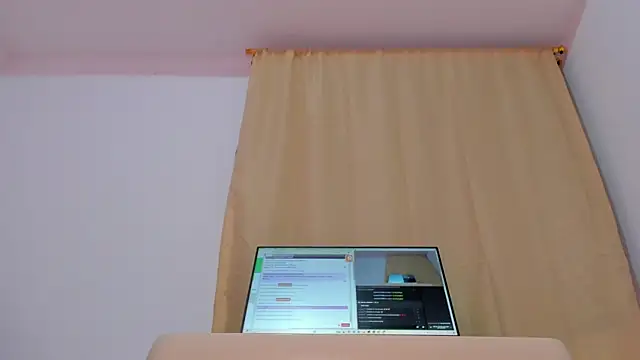 Snapshot of soyamandaa_ chatting on December 2024 12:18:01 AM soyamandaa online show from December 2024 12:18:01 AM