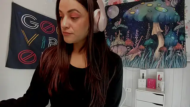 Snapshot of LovelyAzucena chatting on December 2025 01:50:02 PM LovelyAzucena online show from December 2025 01:50:02 PM