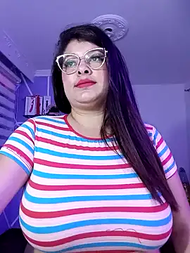 Snapshot of MiiaaJoness chatting on December 2024 06:26:01 PM MiiaaJoness online show from December 2024 06:26:01 PM