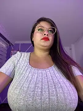 Snapshot of MiiaaJoness chatting on January 2025 02:58:01 PM MiiaaJoness online show from January 2025 02:58:01 PM