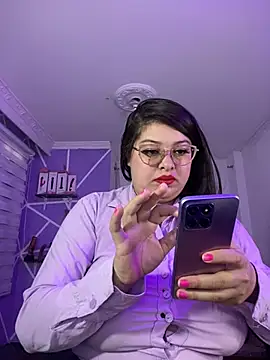 Snapshot of MiiaaJoness chatting on January 2025 03:11:01 PM MiiaaJoness online show from January 2025 03:11:01 PM