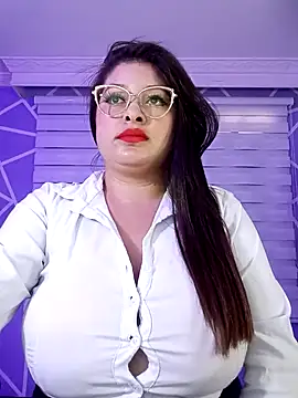 Snapshot of MiiaaJoness chatting on February 2025 06:08:02 PM MiiaaJoness online show from February 2025 06:08:02 PM