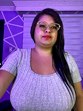 Snapshot of MiiaaJoness chatting on September 2025 02:50:01 PM MiiaaJoness online show from September 2025 02:50:01 PM