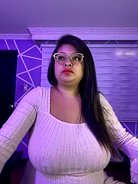 Snapshot of MiiaaJoness chatting on September 2025 02:40:01 PM MiiaaJoness online show from September 2025 02:40:01 PM