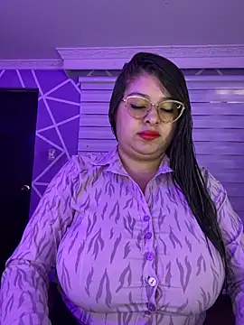 Snapshot of MiiaaJoness chatting on October 2025 03:12:01 PM MiiaaJoness online show from October 2025 03:12:01 PM