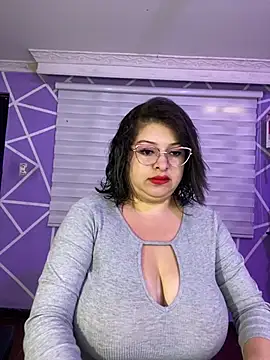 MiiaaJoness online show from June 2026 03:02:01 PM
