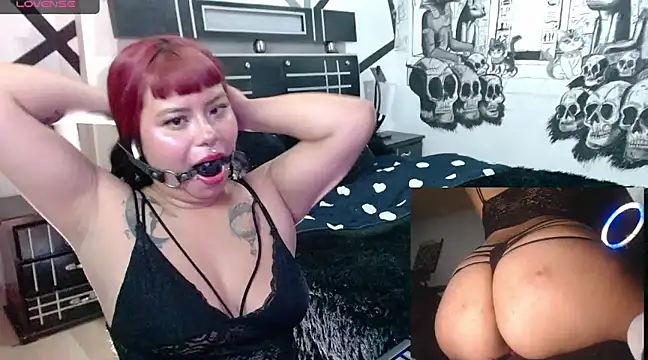 miss cloverrr online show from December 2024 10:02:02 AM